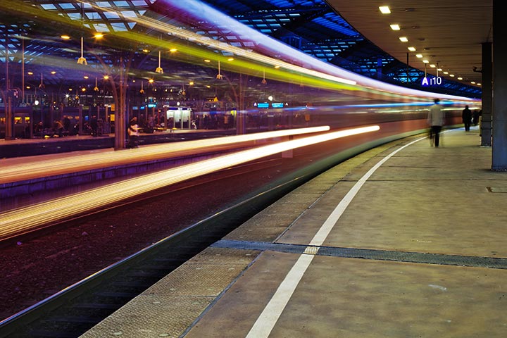 鉄道ネットワークにモバイルネットワークの可視性を追加